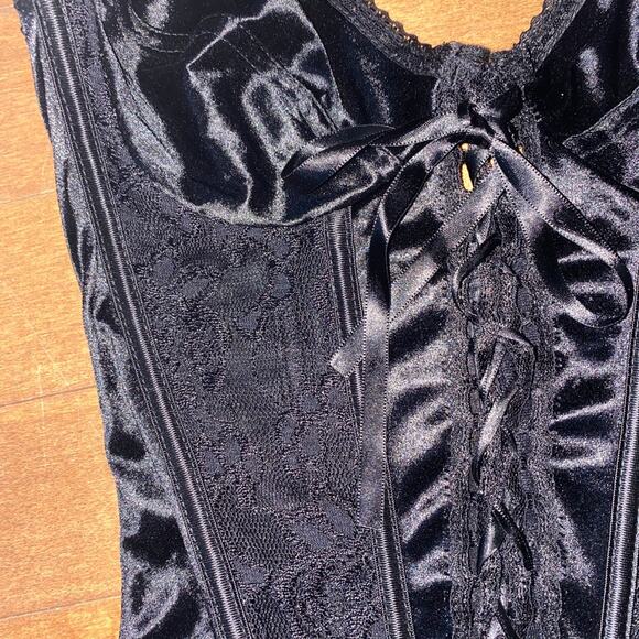 Vintage Seductive Wear by Cinema Etoile Black Satin Lace Corset Bustier L - Picture 9 of 12